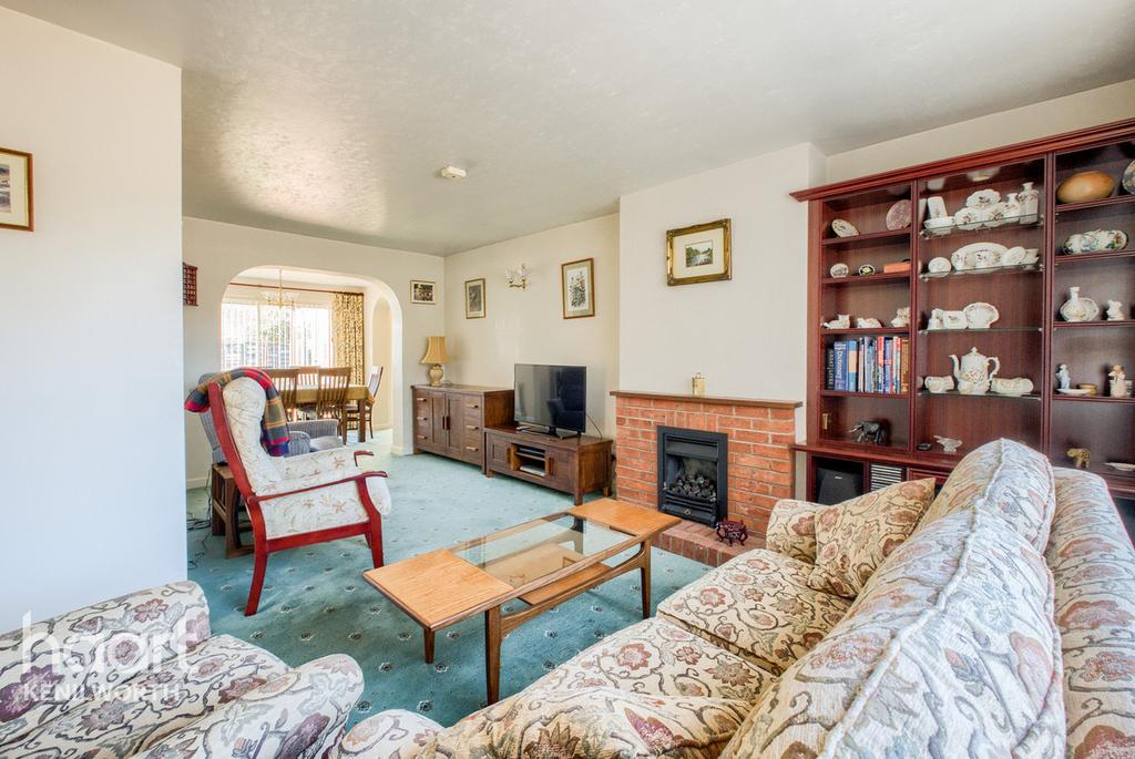 Eden Croft, Kenilworth 3 bed detached bungalow £450,000