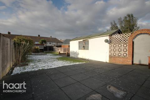 111 Hubert Road, Rainham, RM13 8AD