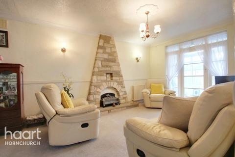 111 Hubert Road, Rainham, RM13 8AD