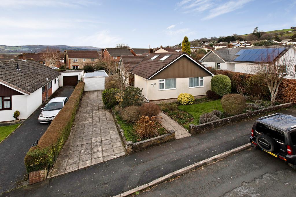 Coombe Close, Bovey Tracey 3 bed detached bungalow for sale £365,000