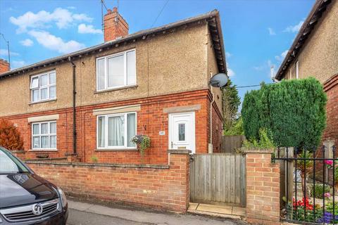 3 bedroom end of terrace house to rent, Allen Road, Finedon