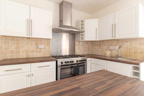 3 bedroom end of terrace house to rent, Allen Road, Finedon