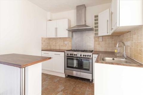 3 bedroom end of terrace house to rent, Allen Road, Finedon