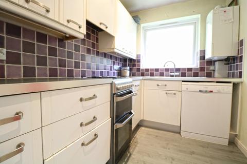 12 Montana Close, South Croydon, CR2 0AT
