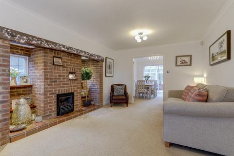 58 Priest Meadow Close, Astwood Bank, Redditch, B96 6HT