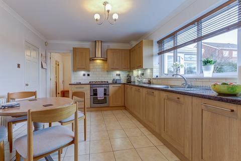 58 Priest Meadow Close, Astwood Bank, Redditch, B96 6HT