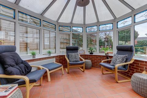 58 Priest Meadow Close, Astwood Bank, Redditch, B96 6HT