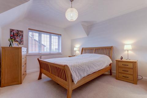 58 Priest Meadow Close, Astwood Bank, Redditch, B96 6HT