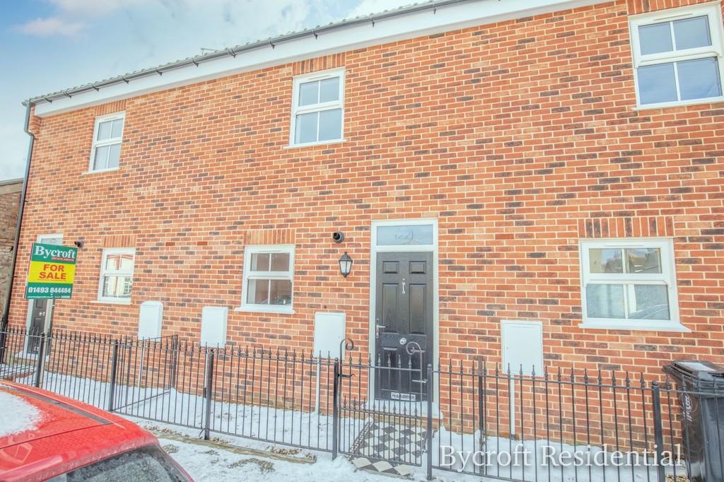 Apollo Walk, Great Yarmouth 3 bed terraced house £160,000