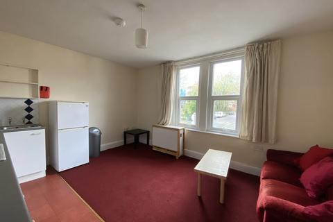 2 bedroom flat to rent, Portswood Road, Southampton