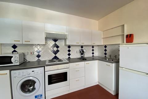 2 bedroom flat to rent, Portswood Road, Southampton