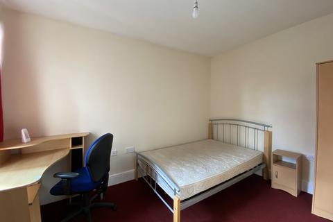 2 bedroom flat to rent, Portswood Road, Southampton