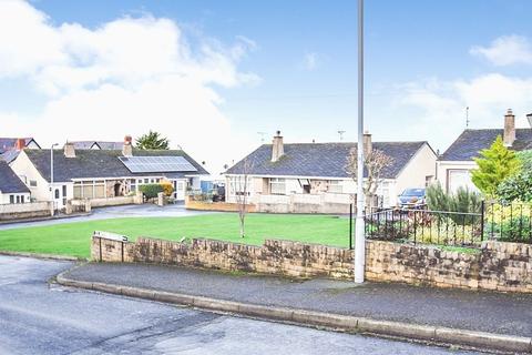 6 Iola Drive, Old Colwyn, Colwyn Bay, LL29 9DN