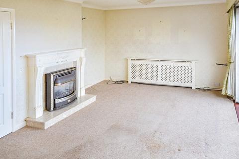 6 Iola Drive, Old Colwyn, Colwyn Bay, LL29 9DN