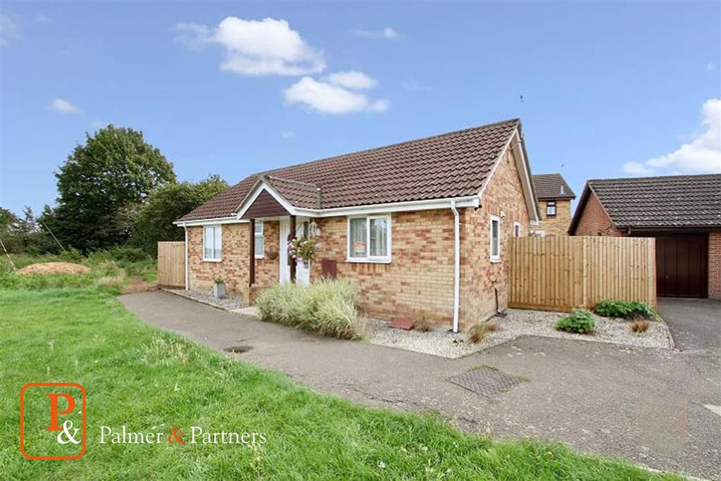 Blackbourne Road, Elmswell 2 bed detached bungalow £240,000