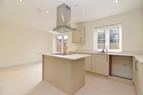 2 Ash Tree Close, Wilnecote, Tamworth, B77 5DP