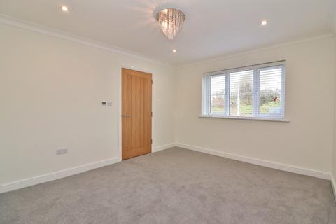 2 Ash Tree Close, Wilnecote, Tamworth, B77 5DP