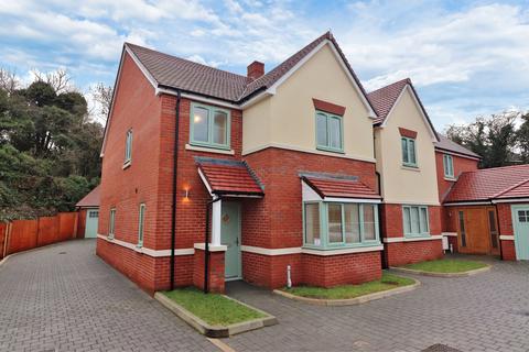5 Ash Tree Close, Wilnecote, Tamworth, B77 5DP