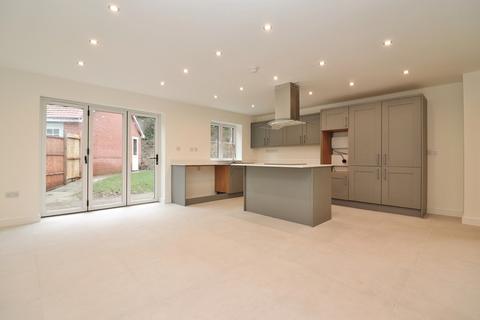 5 Ash Tree Close, Wilnecote, Tamworth, B77 5DP