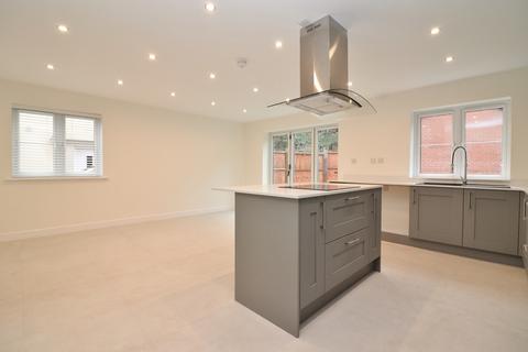 5 Ash Tree Close, Wilnecote, Tamworth, B77 5DP