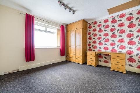 6 Tyersal Walk, Bradford, BD4 8ER