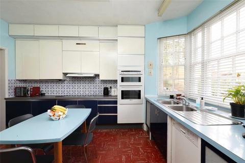 69 Murray Road, London, SW19 4PF
