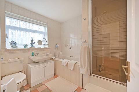 65 Cleves Way, Ashford, TN23 5DG