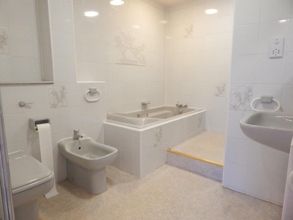 En Suite 2