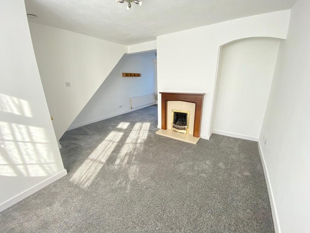 Pangbourne Close, St Nicolas Park, Nuneaton 2 bed terraced house £785