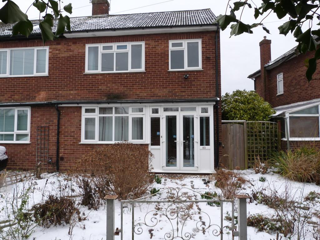 Crooked Mile, Waltham Abbey 3 bed semidetached house £1,300 pcm (£