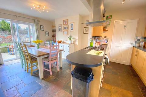 10 Ewenny Road, Wick, Cowbridge, CF71 7QA