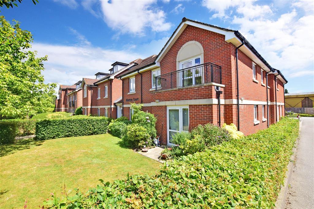 Kings Road, Horsham, West Sussex 1 bed apartment for sale £170,000