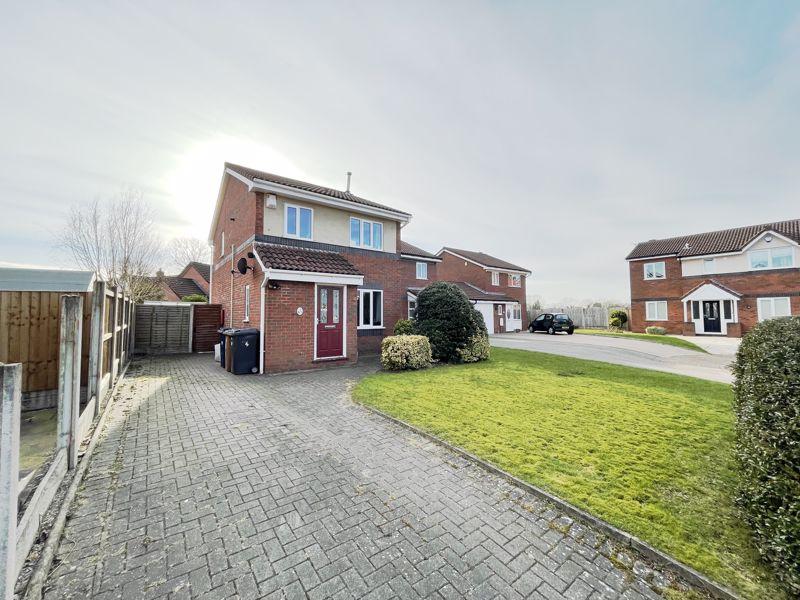 Aspendale Close, Longton 3 bed detached house £195,000