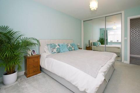 4 Bishops Way, Exeter, EX2 7PF
