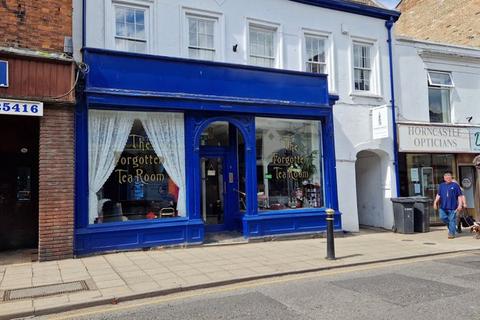 Retail property (high street) to rent, High Street, Horncastle