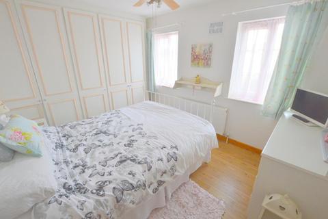9 Birtley Croft, Luton, LU2 9TR