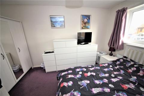 31 Burns Place, Tilbury, RM18 8JQ