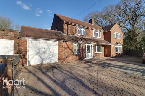 48 Priory Road, Romford, RM3 9AT