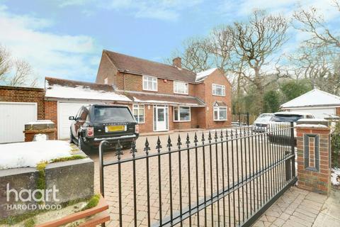 48 Priory Road, Romford, RM3 9AT
