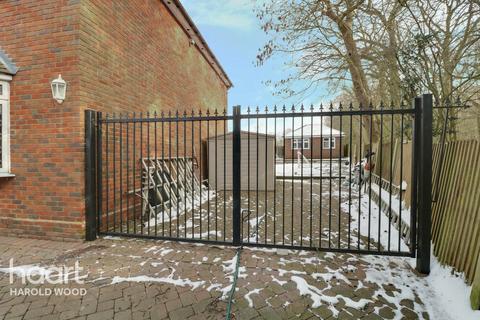 48 Priory Road, Romford, RM3 9AT