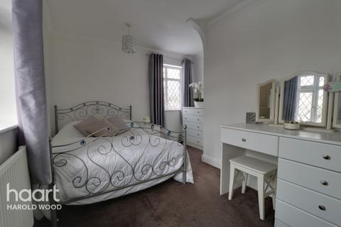 48 Priory Road, Romford, RM3 9AT