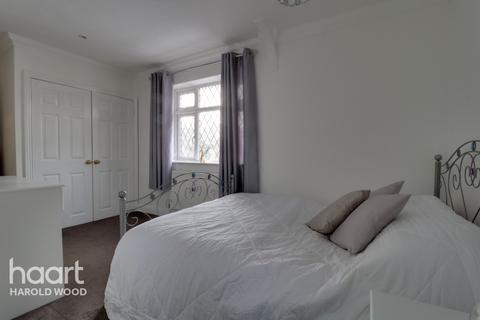 48 Priory Road, Romford, RM3 9AT