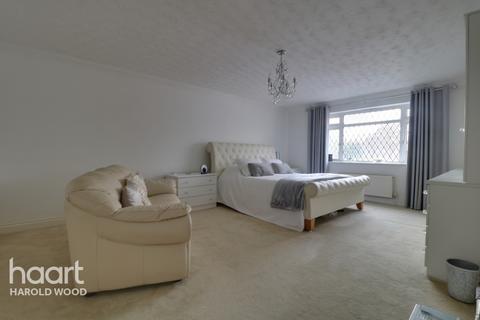 48 Priory Road, Romford, RM3 9AT
