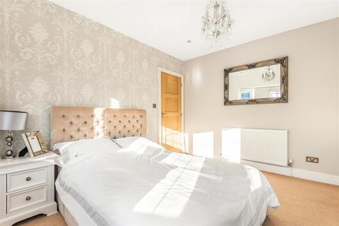 40 Windsor Avenue, Cheam, Sutton, SM3 9RX