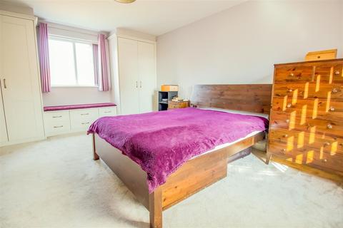 79 Anglia Way, Great Denham, Bedford, MK40 4SD
