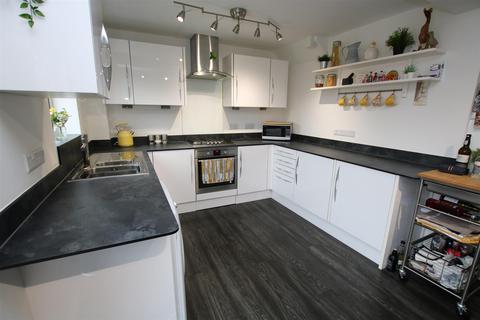 35 Crown Way, Middlemoor, Exeter, EX2 7QJ