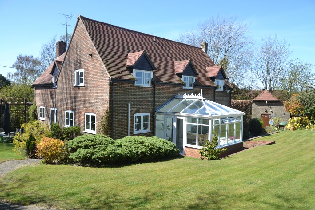 Boxford BERKSHIRE 4 bed detached house £1,425,000