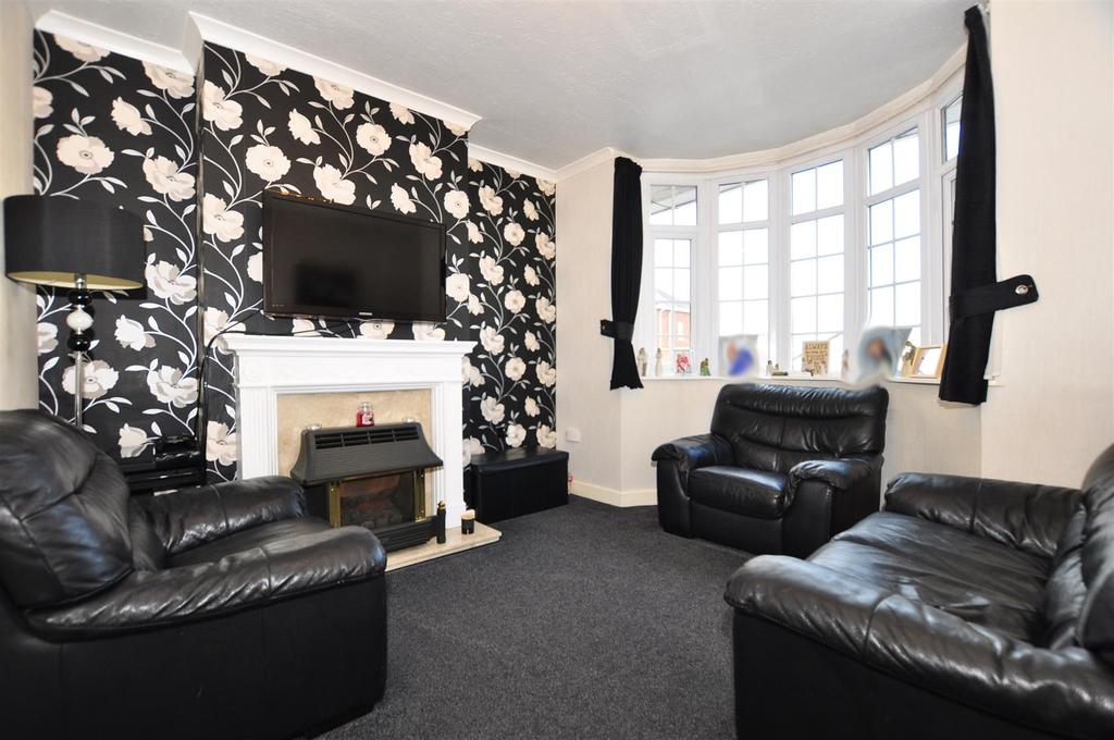 Windsor Road, Halesowen 3 bed terraced house £220,000