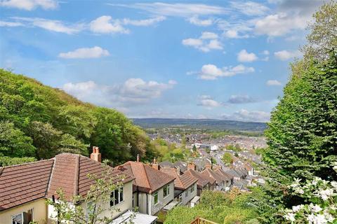 101 Cobnar Road, Sheffield, S8 8QD