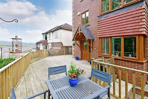 101 Cobnar Road, Sheffield, S8 8QD